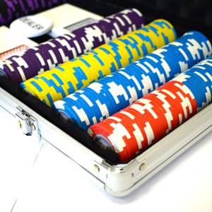 Pokerkoffer met 400 "LAS VEGAS" toernooi-pokertokens - gemaakt van 14 g klei-composiet - inclusief accessoires.