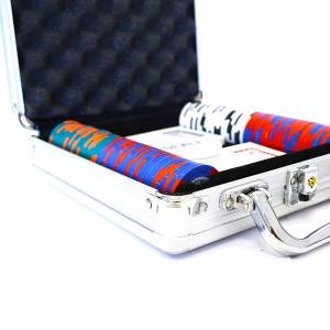 Mala de 100 fichas de poker "LAS VEGAS" - versão CASH GAME - em composto de argila 14 g - com acessórios.