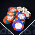 Mala de 100 fichas de poker "LAS VEGAS" - versão CASH GAME - em composto de argila 14 g - com acessórios.