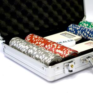 Mallette de 100 jetons de poker "ULTIMATE POKER CHIPS" - version TOURNOI - en ABS insert métallique 12 g - avec accessoires