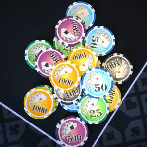 "Poker chip set of 100 'YING YANG' tournament version - made of 12g ABS with metal insert - includes accessories."