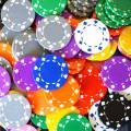 200 chips pokerset "SUITED" - gemaakt van ABS met een metalen inzetstuk van 12 g - met accessoires