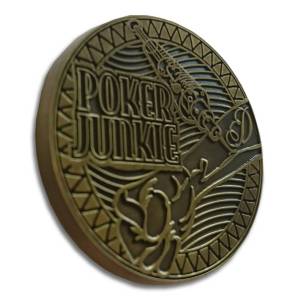 Kartenschutz "POKER JUNKIE" - 45mm - aus Metall - LIMITIERTE AUFLAGE