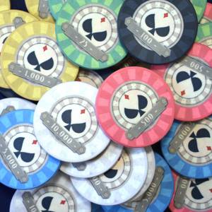 "Set of 100 'SPADS VINTAGE' poker chips - ceramic, 10g. Exclusive production by CARTES PRODUCTION."