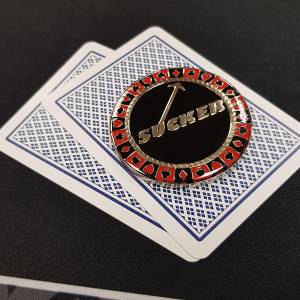 Card-Guard "SUCKER" - Metal spinner - 2 diferentes faces - 55 mm

Para português:

Card-Guard "SUCKER" - Pião de metal - 2 faces