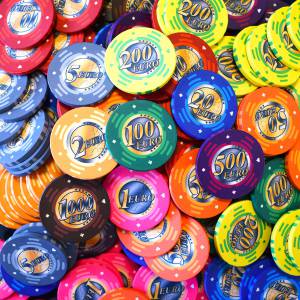 Pokerchip-Koffer "Serie 2 - Euro" - aus Keramik, 10 g, exklusiv von CARTES PRODUCTION.