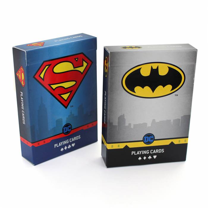 "SUPERMAN X BATMAN" - 54-card game - Mixed blister pack of 2 games.