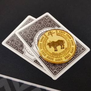 Card Guard "GOLDEN BUFFLE" - 2 different faces - 50mm - brass