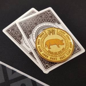 Card Guard "GOLDEN PIG" - 2 different faces - 50mm - in brass