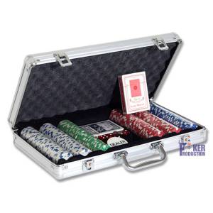 Koffer mit 300 Pokerchips "DICE" - aus ABS-Kunststoff mit 11,5g Metalleinsatz - wird mit 2 Kartenspielen und Zubehör geliefert.