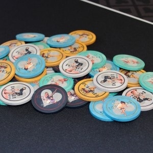 Pokerkoffer mit 500 "PIN UP" Pokerchips - aus 10 g Keramik - EXKLUSIV BEI CARTES PRODUCTION