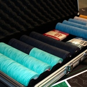 500 "PIN UP" poker chips case - 10 g ceramic - EXCLUSIVE FROM CARTES PRODUCTION