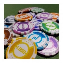 Maletín de 300 fichas de póker "RUNNER UP" - versión TORNEO - de ABS con inserto metálico de 12 g - con accesorios.