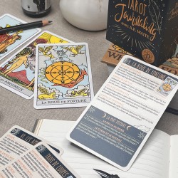 TAROT JOURNALING