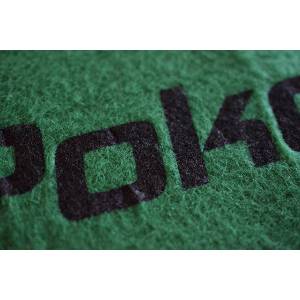 Poker mat TITANIUM in green felt - 40x60 cm - with spots for the flop.